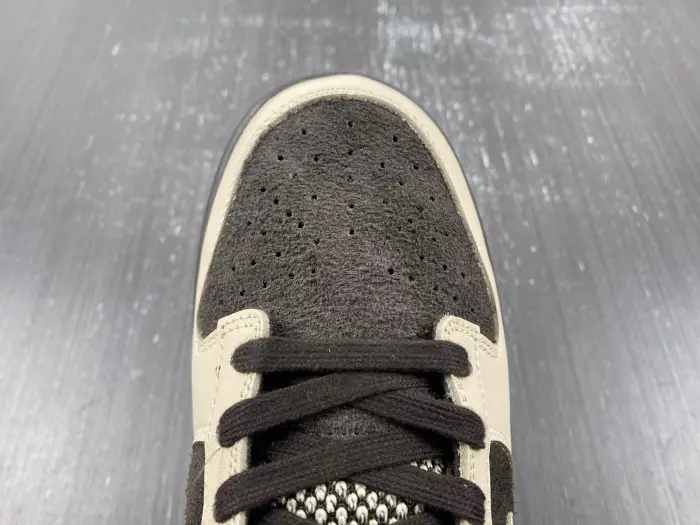Nike Dunk Low Red Panda 