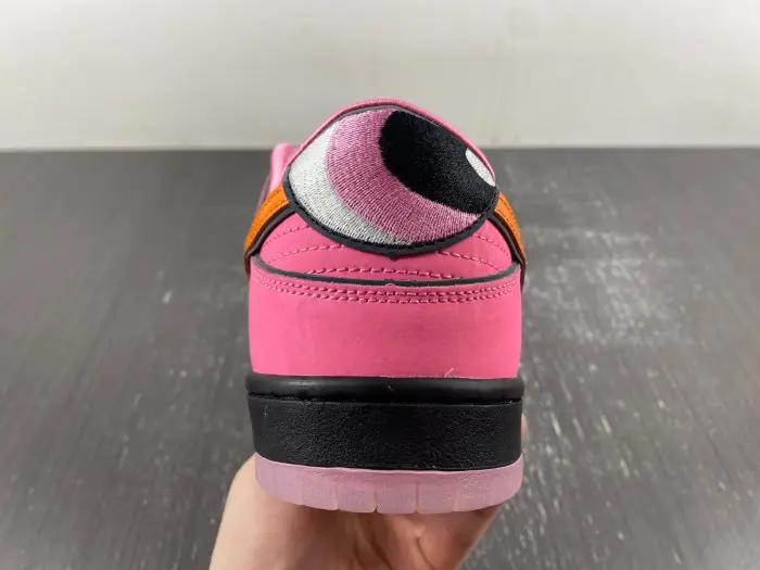 The Powerpuff Girls x Nike SB Dunk Low “Blossom” 