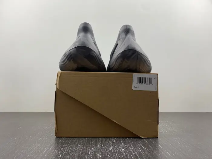 Adidas Yeezy Foam RNNR “MX Granite” 