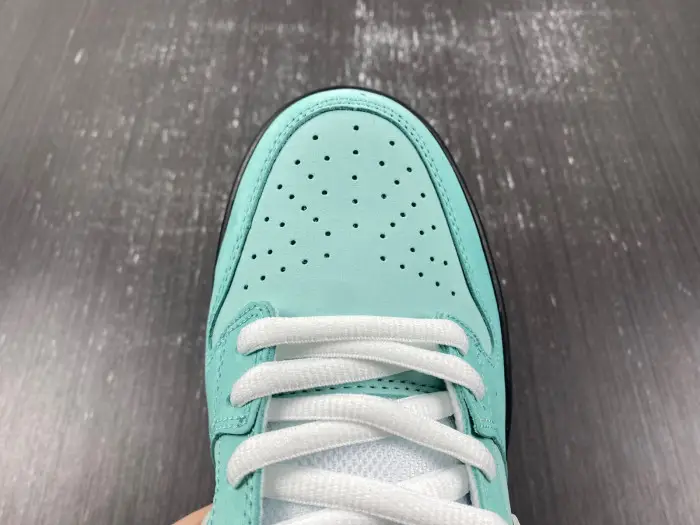 Concepts x TIFFANY CO. x Nike SB Dunk Low 