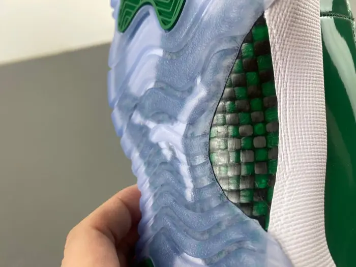 AIR JORDAN 11 RETRO WHITE GREEN 