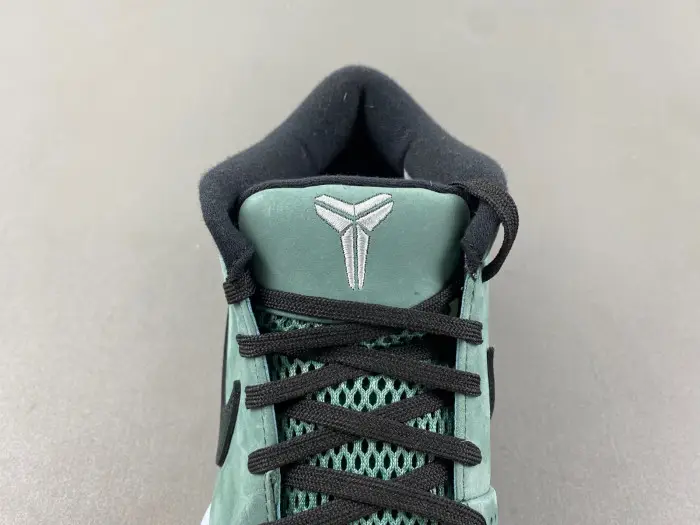Nike Kobe 4 Protro “Girl Dad” 