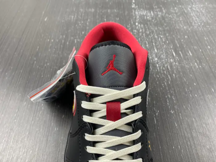 Jordan 1 Low SE Just Skate Black - 