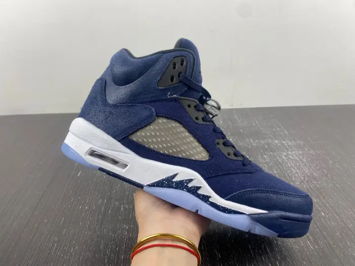 Air Jordan 5 Retro SE “Midnight Navy” 