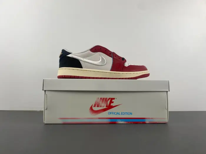 Trophy Room x Air Jordan 1 Low OG “Rookie Card: Home” 
