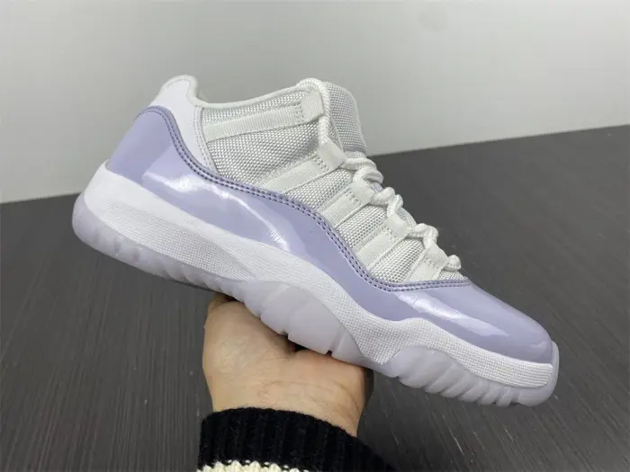 Air Jordan 11 Low ‘Pure Violet’ 