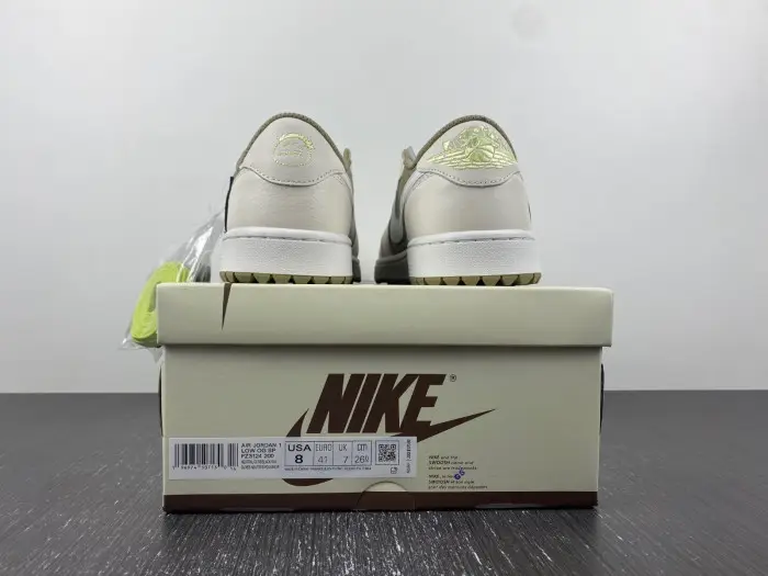 Travis Scott x Air Jordan 1 Low 'Neutral Olive' | 