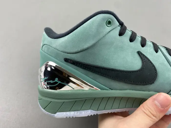 Nike Kobe 4 Protro “Girl Dad” 