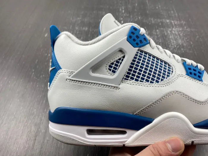 Air Jordan 4 Retro 'Military Blue' 2024 