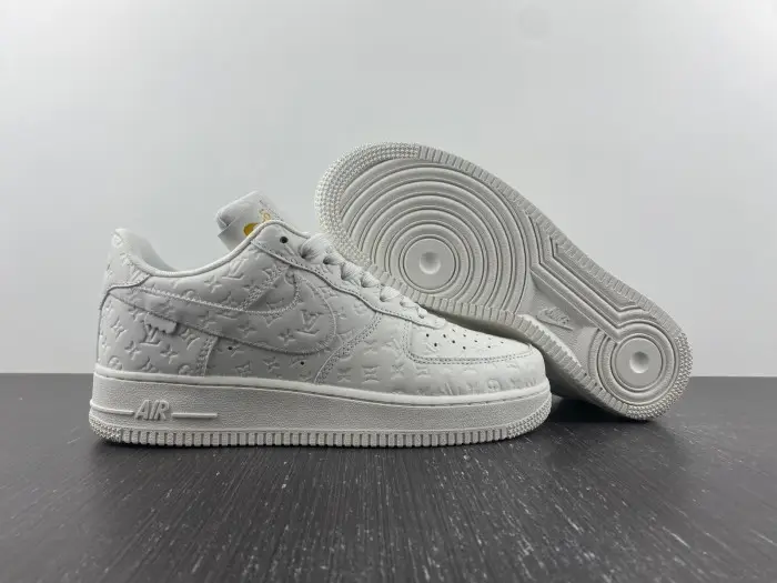 Louis Vuitton LV x NK Air Force -  BAA1237