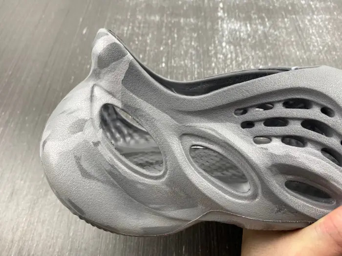 Adidas Yeezy Foam RNNR “MX Granite” 