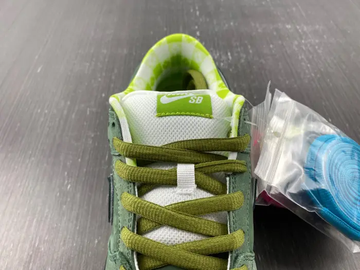 Concepts x Nike SB Dunk Low GREEN LOBSTER 