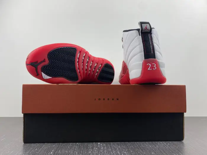 Air Jordan 12 Cherry 