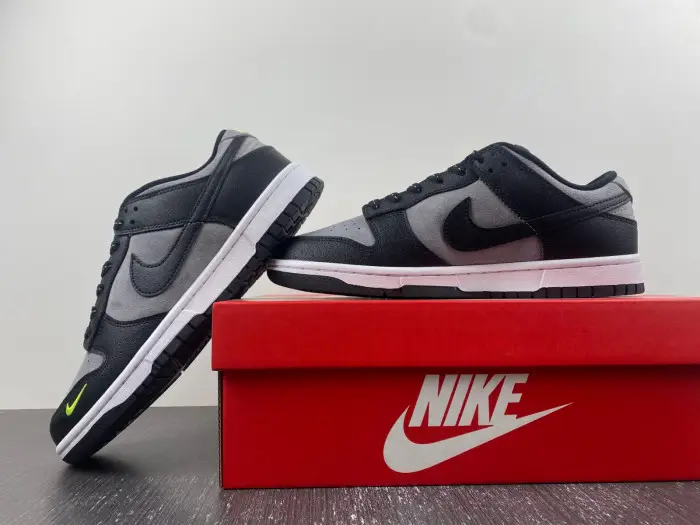 Nike Dunk Low Black Grey Green Strike 