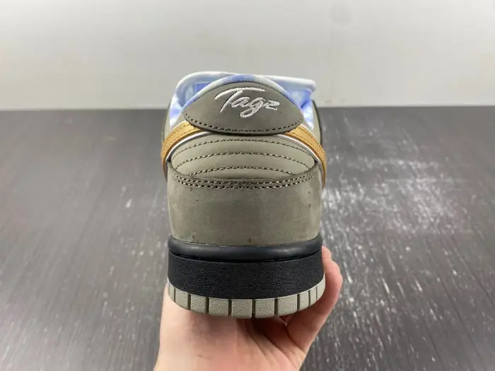 Concepts  x Nike SB Dunk Low Grey Lobster 