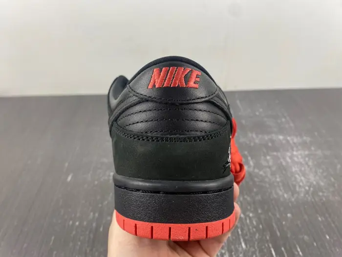 Nike SB Dunk Low Black Pigeon 