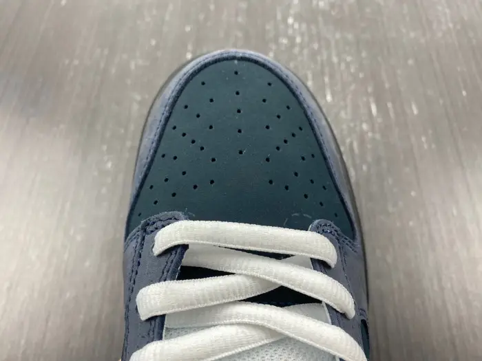 CONCEPTS X NIKE SB DUNK LOW Blue Lobster 