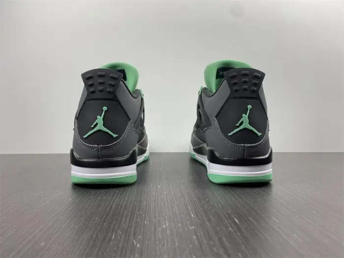 Air Jordan 4 Retro 'Green Glow' 