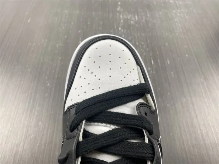 Nike Dunk Low Disrupt 2 Panda 