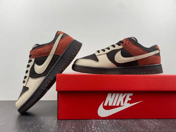 Nike Dunk Low Red Panda 