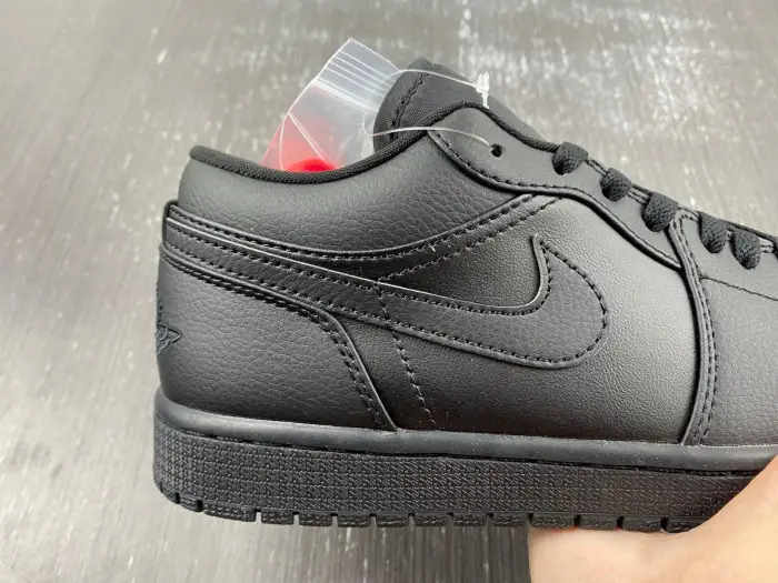 Air Jordan 1 Low 'Triple Black' 