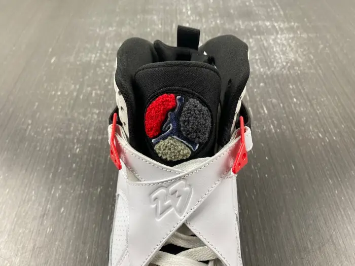 Air Jordan 8 Retro 'Bugs Bunny' 2013 