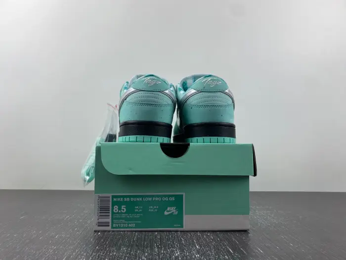 Concepts x TIFFANY CO. x Nike SB Dunk Low 