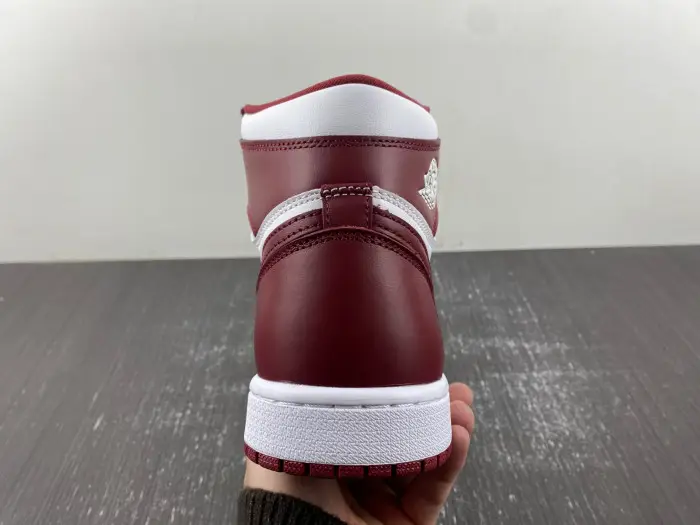 Air Jordan 1 High OG Team Red 