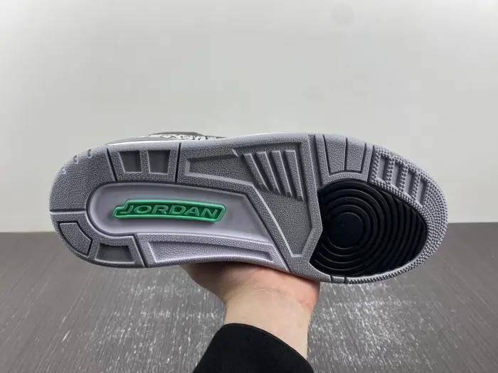 Air Jordan 3 "Black Green Glow" 