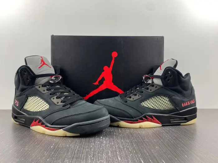 Air Jordan 5 Gore-Tex Off Noir 
