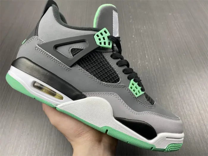 Air Jordan 4 Retro 'Green Glow' 