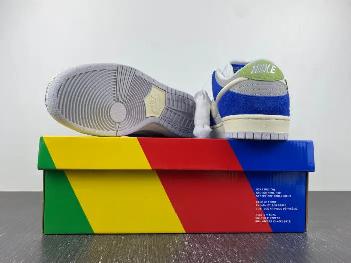 Fly Streetwear x Nike SB Dunk Low 