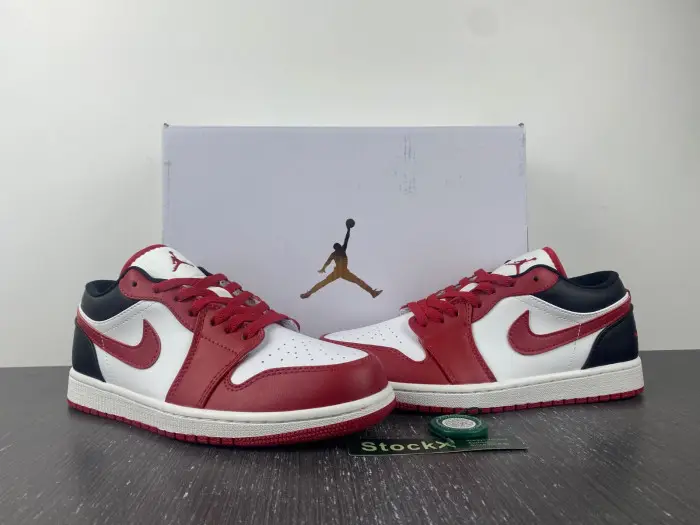 Jordan 1 Low Reverse Black Toe (W) - 