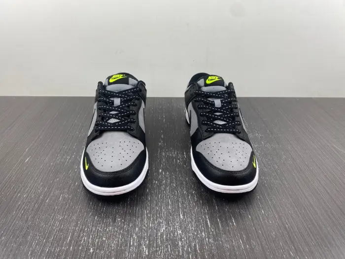 Nike Dunk Low Black Grey Green Strike 
