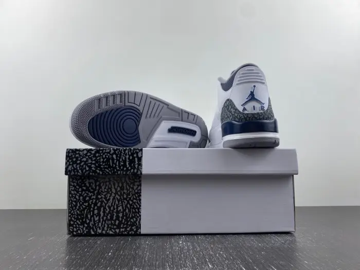 Air Jordan 3 “Midnight Navy” 