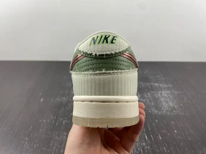 Nike x Kyler Murray Dunk Low 'Be 1 of One' 