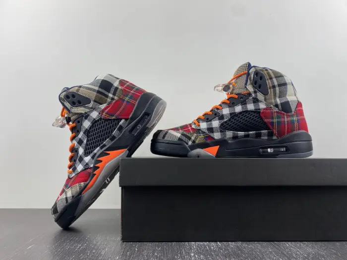 AIR JORDAN 5 RETRO 'PLAID' 