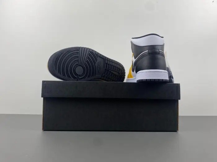 Air Jordan 1 Mid "Yellow Ochre" - product 