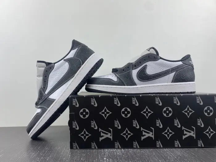 Air Jordan 1 Retro Low LV Panda 