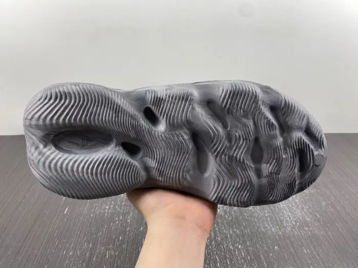 Adidas Yeezy Foam RNNR “MX Granite” 