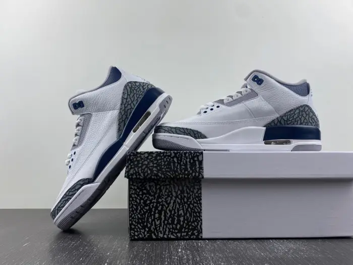 Air Jordan 3 “Midnight Navy” 