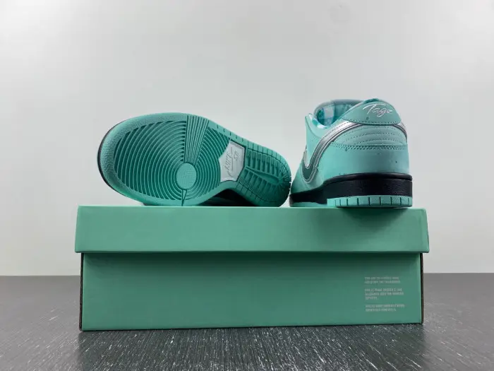 Concepts x TIFFANY CO. x Nike SB Dunk Low 
