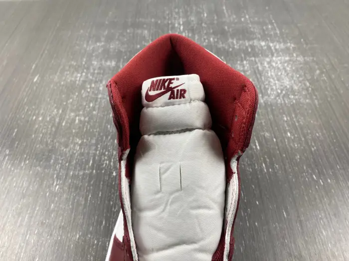 Air Jordan 1 High OG Team Red 