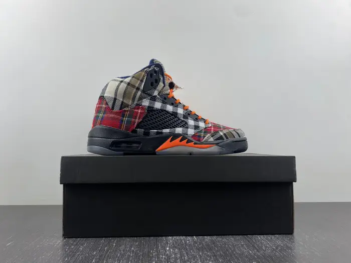 AIR JORDAN 5 RETRO 'PLAID' 
