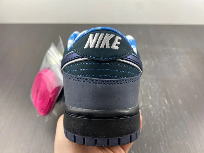 CONCEPTS X NIKE SB DUNK LOW Blue Lobster 