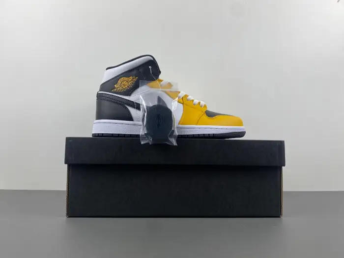 Air Jordan 1 Mid "Yellow Ochre" - product 