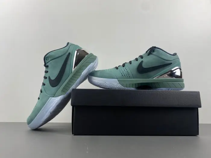 Nike Kobe 4 Protro “Girl Dad” 