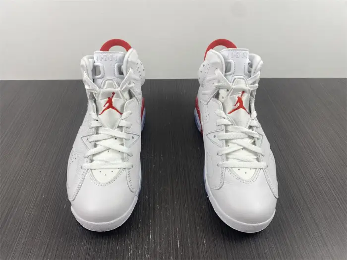 Air Jordan 6 Red Oreo 