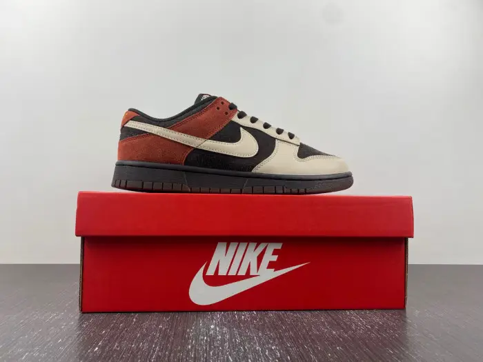 Nike Dunk Low Red Panda 