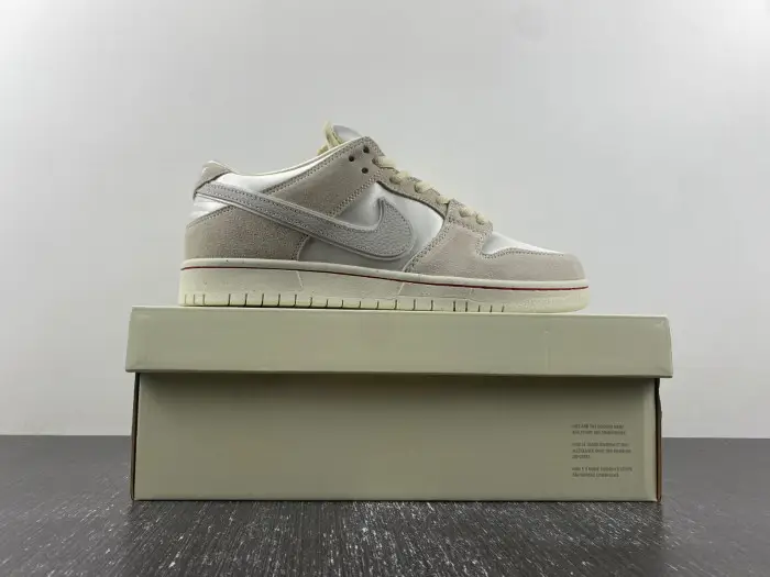 NIKE SB DUNK LOW CITY OF LOVE COCONUT MILK 